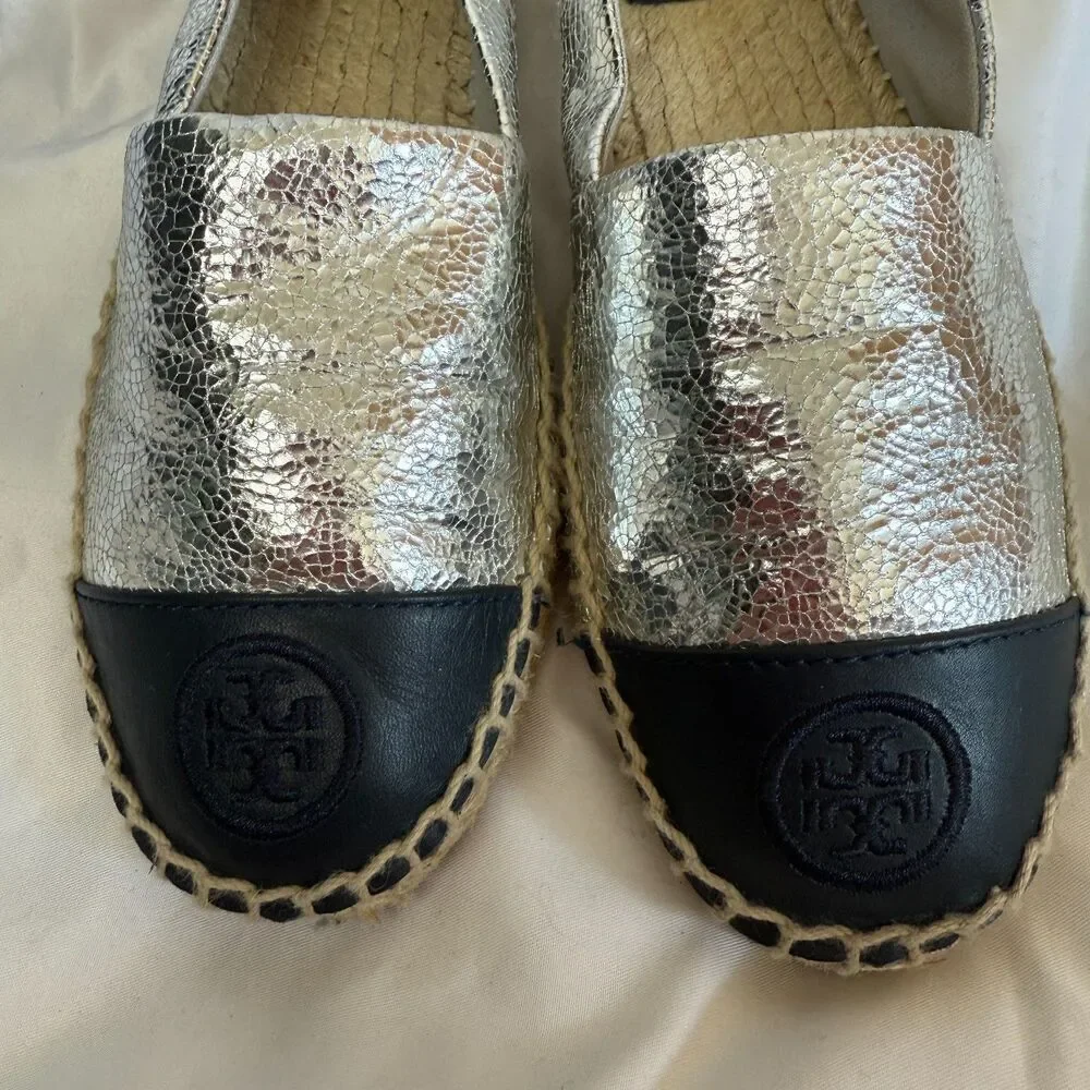 Tory Burch Espadrilles Silver Metallic Black Leather Cap Toe Flats Size 5.5